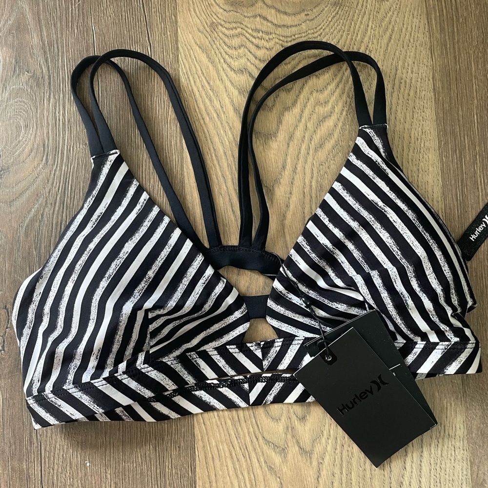 Hurley bikini top. SIZE M